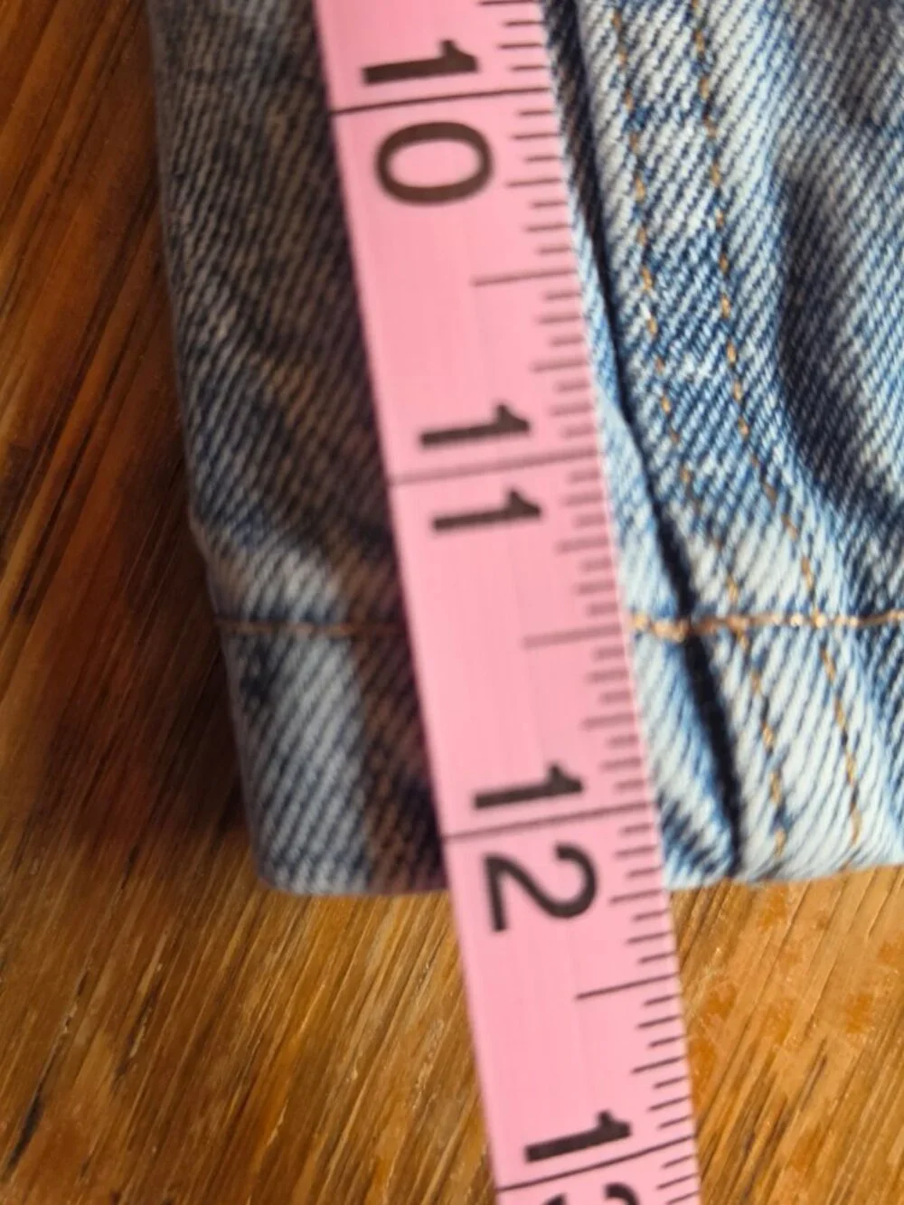 Hollister Super Baggy Denim Shorts Light Wash Distressed W31 Jean Shorts